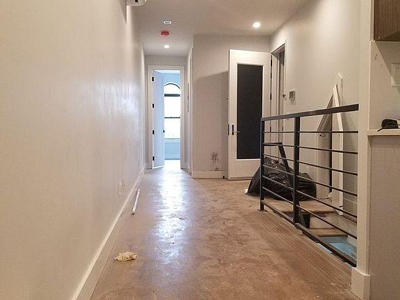 4th image of 331 Vernon Ave #1A