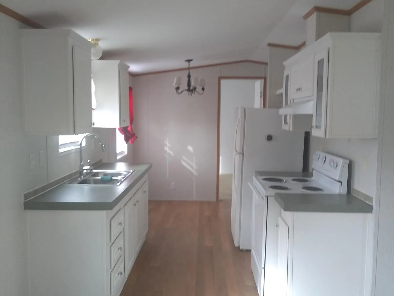 2 bed, 704 sqft, $1,100 — Photo 3