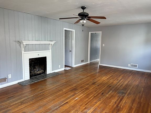 3rd image of 1132 4th Street