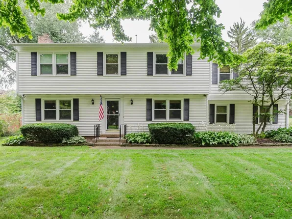 3907 Autumn Dr, Huron, OH 44839
