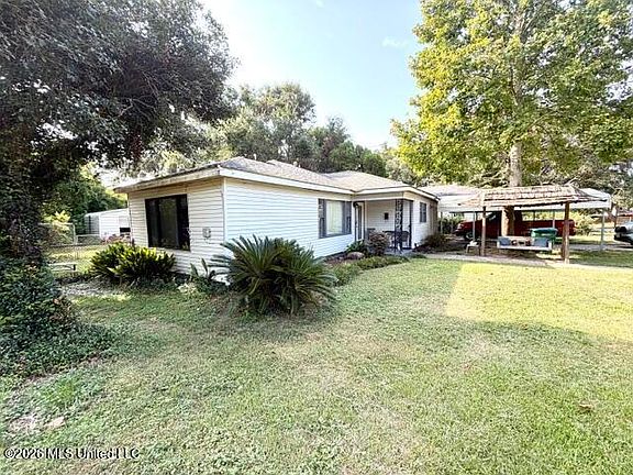 5th image of 2524 Kelly Ave