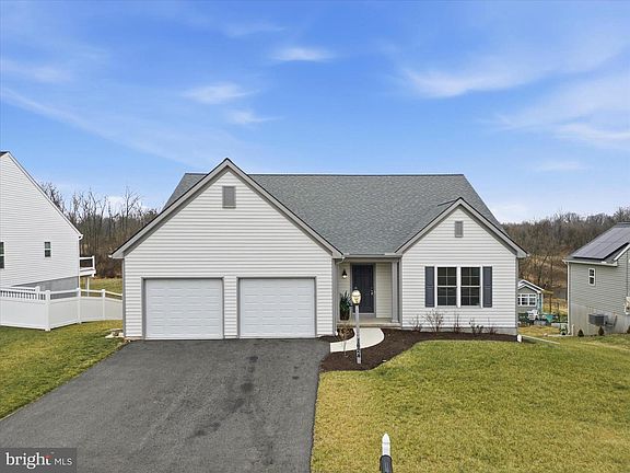 3rd image of 1624 Fountain Rock Dr