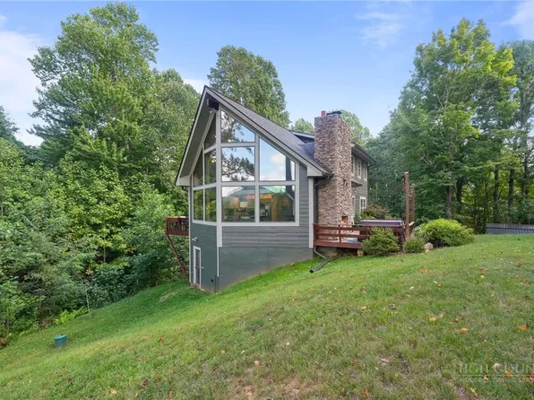 558 Perri Creek, Warrensville, NC 28693