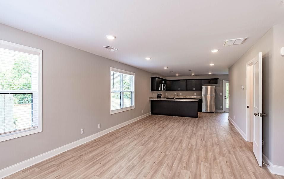 2nd image of 211 E Adams Ave #A