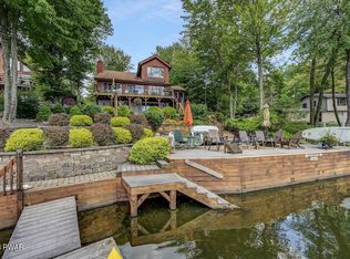 2149 Lakeview Dr E, Lake Ariel, PA 18436