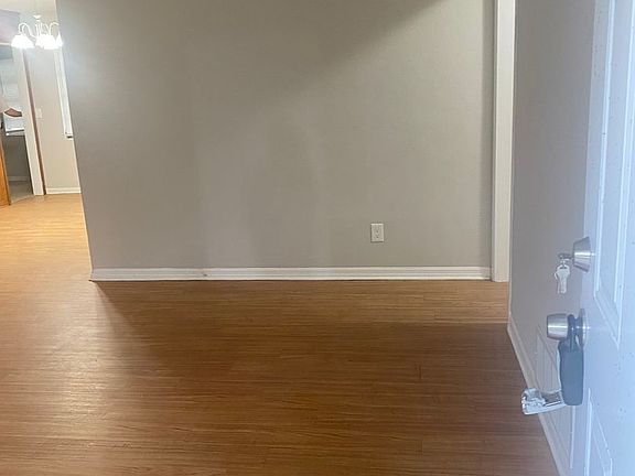 3rd image of 2841 Justina Rd
