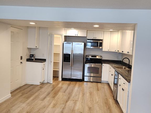 2nd image of 14368 S Palo Alto Dr Unit B