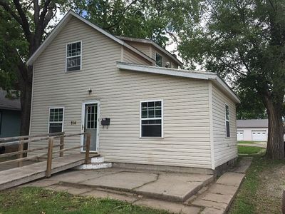 114 W 17th St, Junction City, KS, 66441