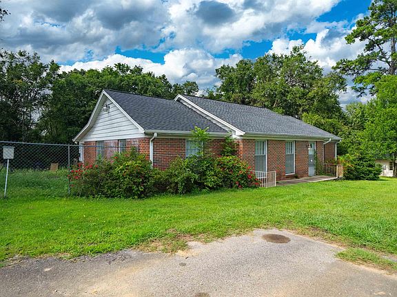 2nd image of 453 Sunhill Rd