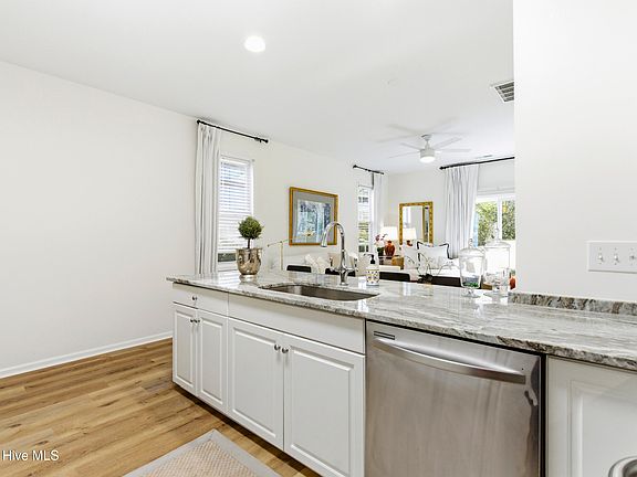 4th image of 5611 Juneberry Court