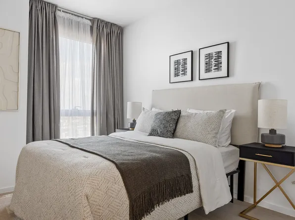 2286 Cropsey Avenue image 18 of 27