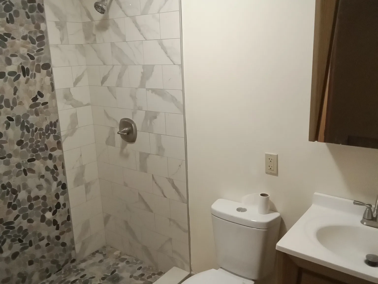3 bed, $1,750 — Photo 2