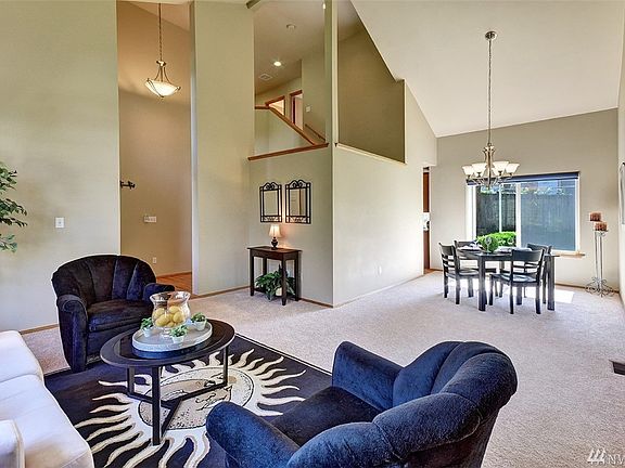 2nd image of 12725 NE 88th Ln