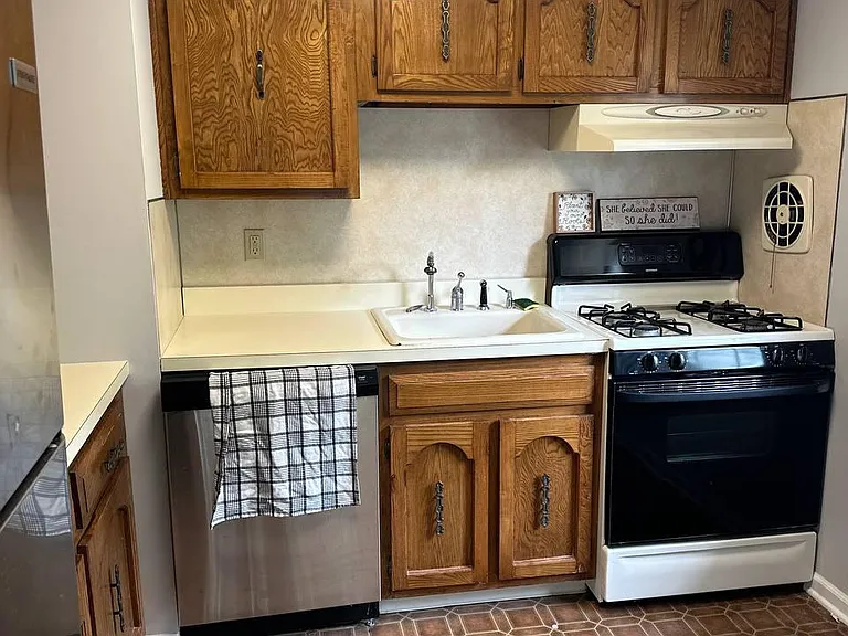 800 Old Springfield Ave #16 — Photo 7