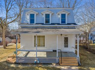 617 East St, Baraboo, WI 53913