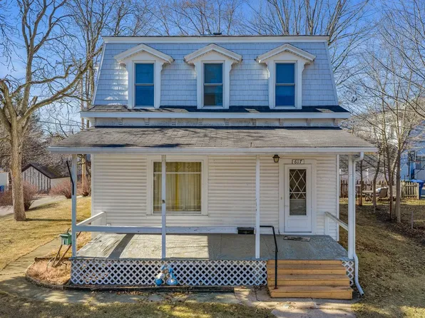 617 East St, Baraboo, WI 53913