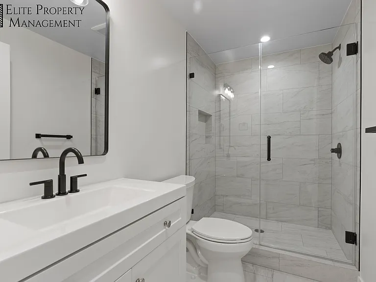 6418 Paramount Blvd #1/2 — Photo 17