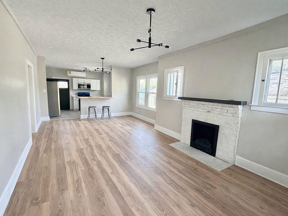 2nd image of 1839 Virgin Ave