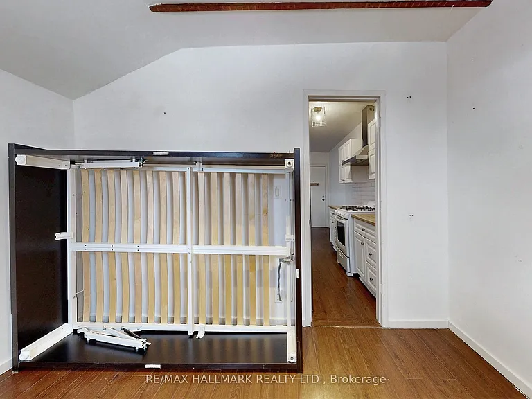 557 Parliament St #1 — Photo 10