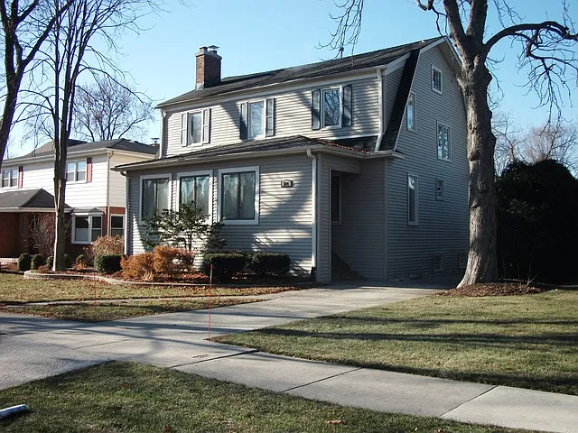 324 N Larch Ave photo 1