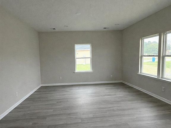 4th image of 214 Avocada Dr