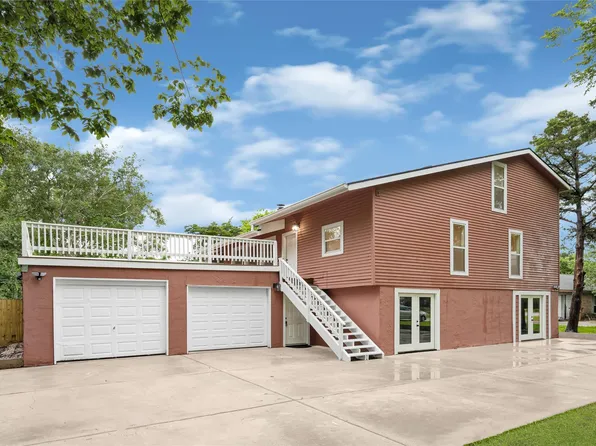 3302 Prairie Dr, Dickinson, TX 77539