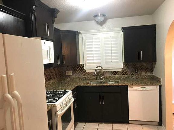 3rd image of 9821 La Morenita Cir