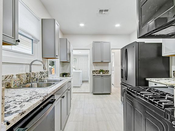 3rd image of 409 U St