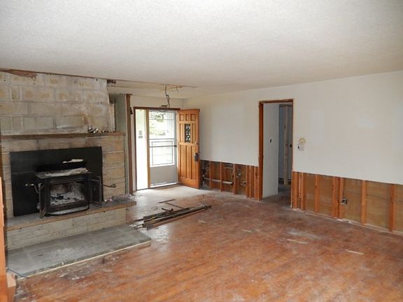 4th image of 9201 109th St SW