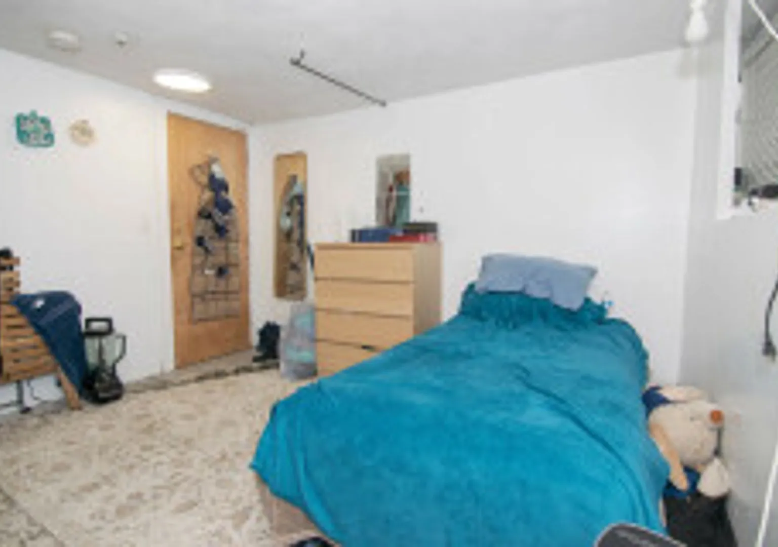 5 bed 2 bath - Brighton - 9/1 — Photo 2