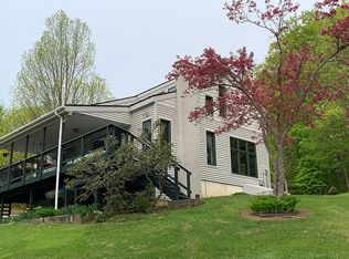 1328 Carpenter Rd, Sharon, VT 05065