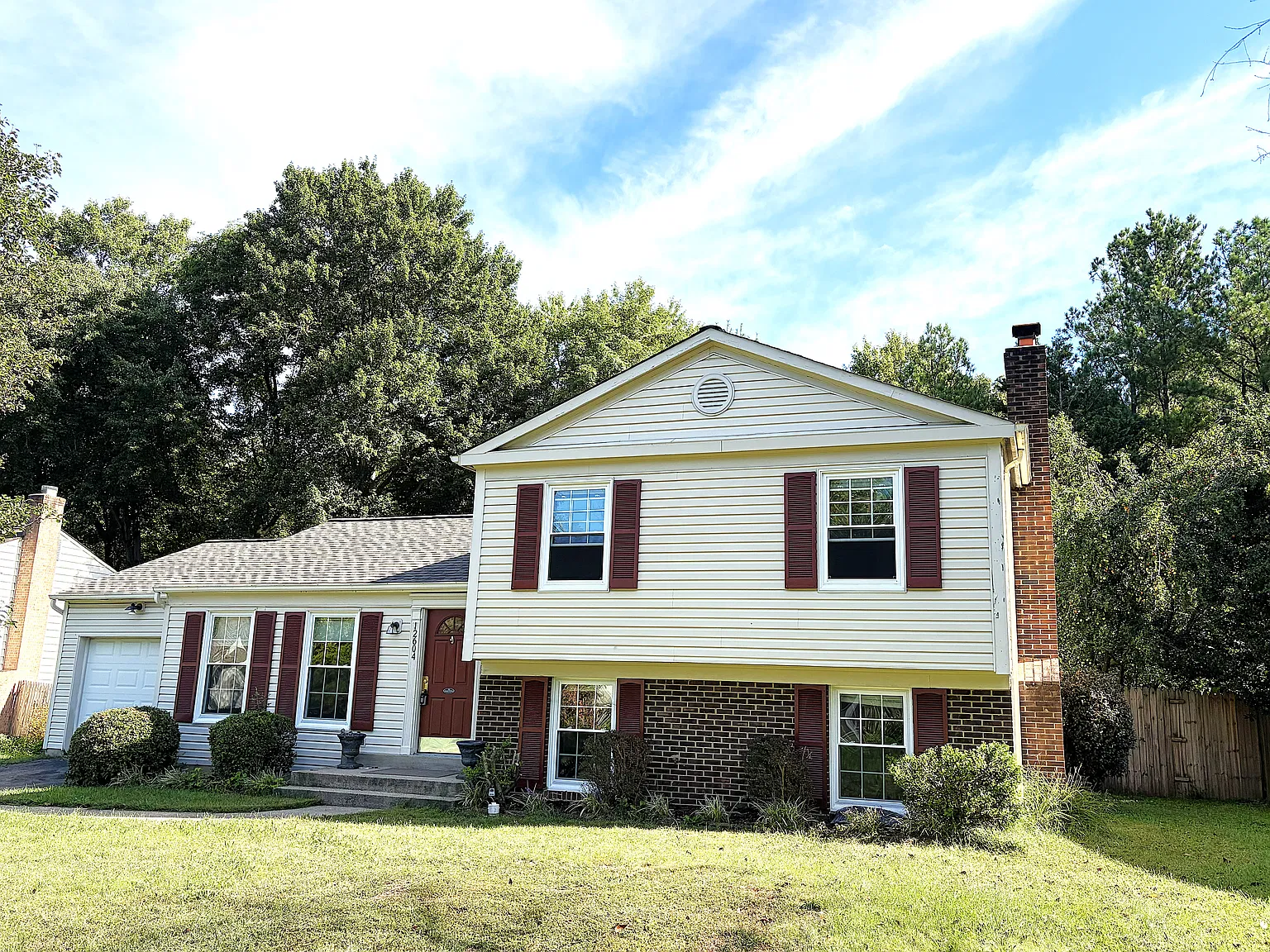 3 bed, 1092 sqft, $3,295 — Photo 1