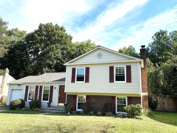 12604 Etruscan Dr, Herndon, VA 20171