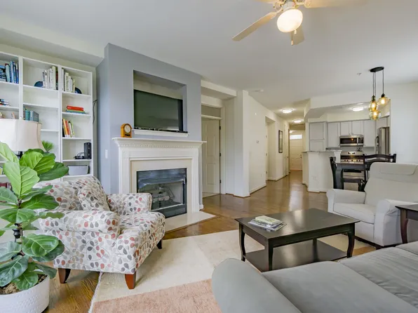 1001 Hillsborough St APT 205, Raleigh, NC 27603