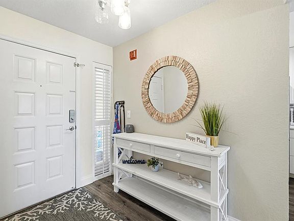 4th image of 458 BOUCHELLE DRIVE #203