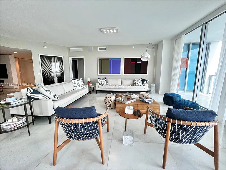 17111 Biscayne Blvd #1102 — Photo 9