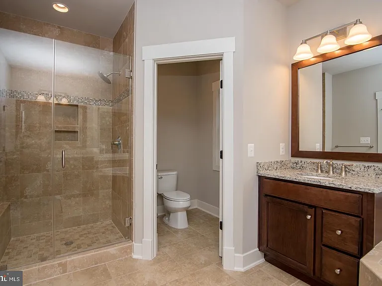 6928 Regent Ln — Photo 59