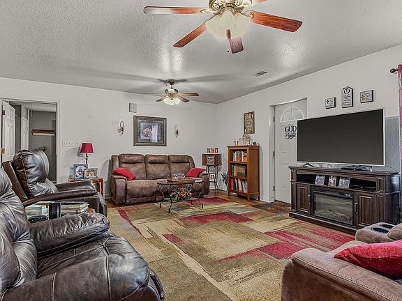 2nd image of 2507 Paula Dr