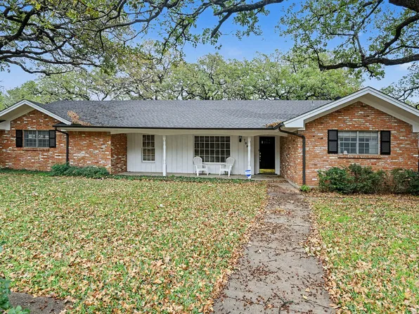 709 W Pleasantview Dr, Hurst, TX 76054