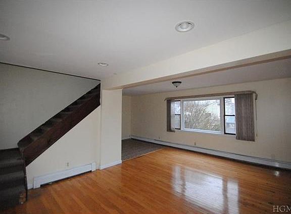 3rd image of 18 Lake Shore Dr