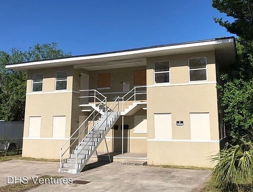2nd image of 543 Division St APT 1