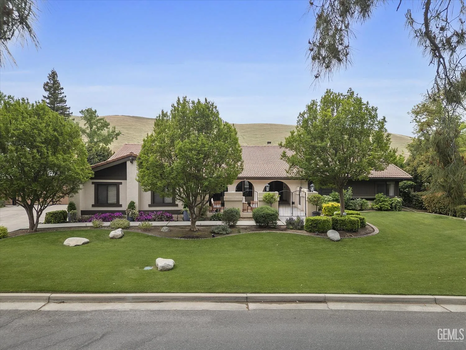 12151 Cattle King Dr photo 1