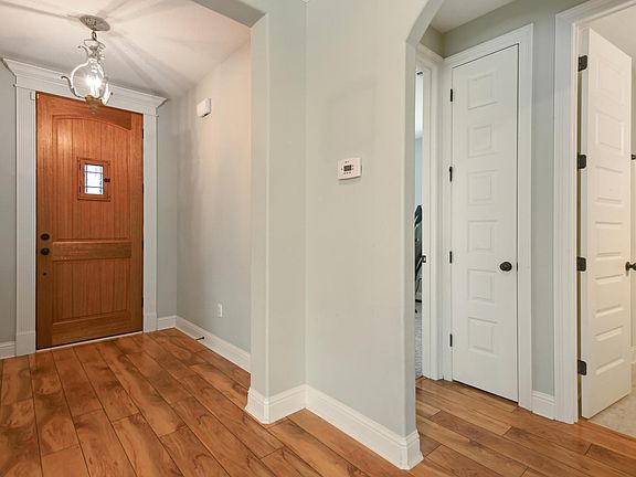 5th image of 14028 Waterford Cir