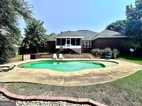 3rd image of 4752 San Saba Dr