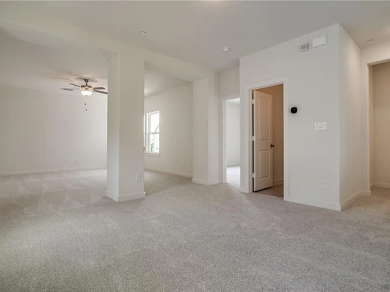 1000 Marian Dr — Photo 15