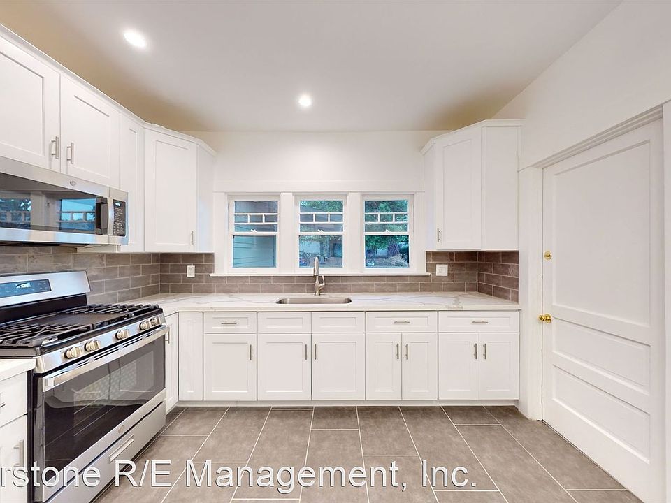 1st image of 538 N Madison Ave