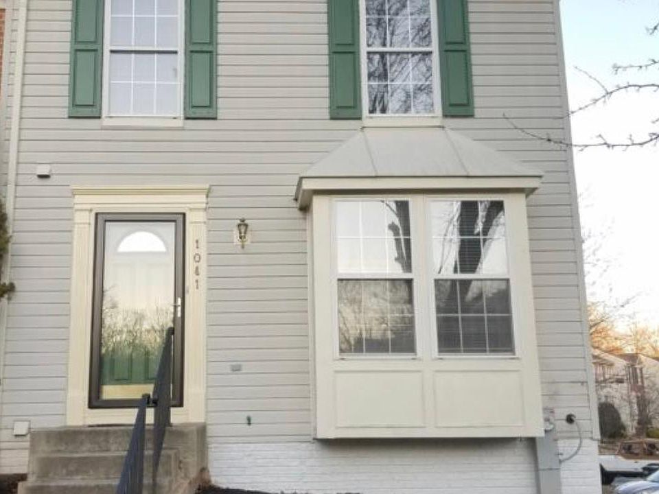 2nd image of 1041 Chestnut Cove Dr