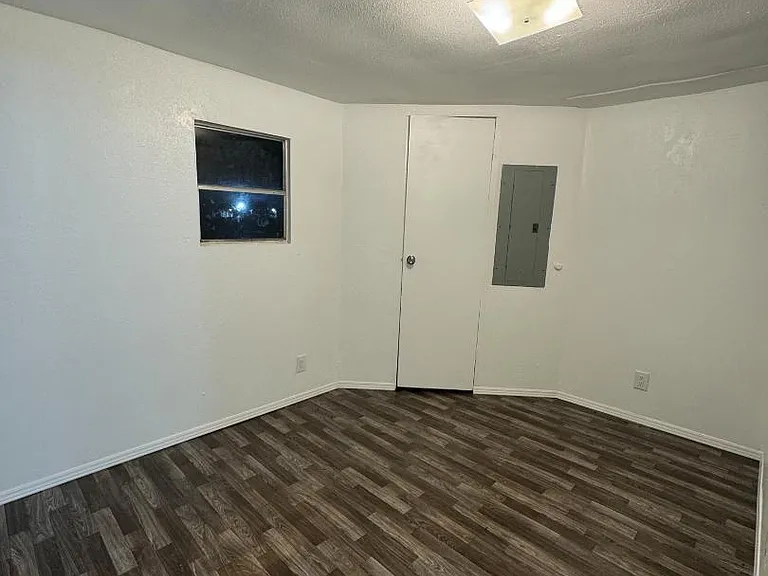 Unit Photo