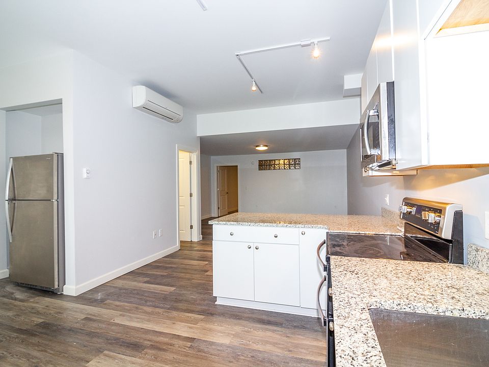 319 S Front St 3, Marquette, MI 49855 Zillow