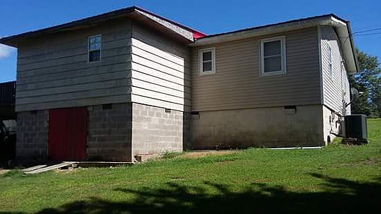 2nd image of 550 Collie Town